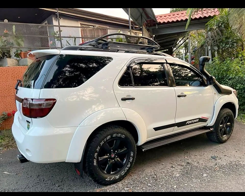 2010 Toyota Fortuner rental vehicle